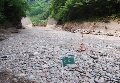 塩崎組の工事写真　砂防減第7号の1他　🉂加茂川水系工事